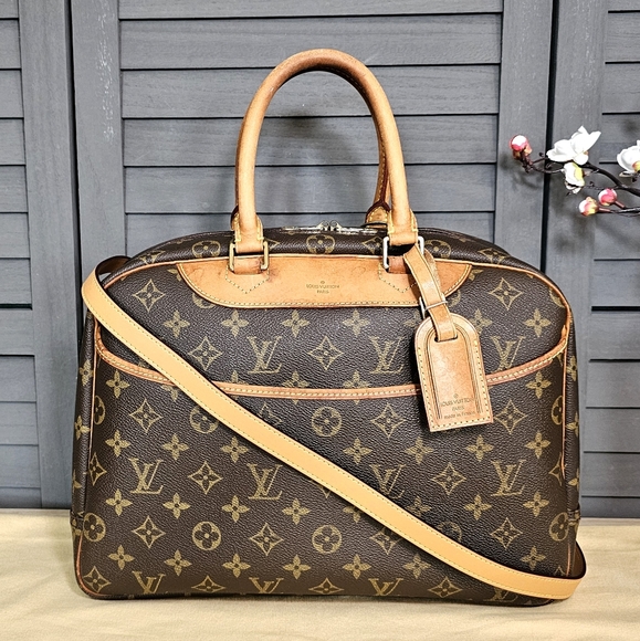 Louis Vuitton Handbags - Authentic LOUIS VUITTON Monogram Deauville Handbag